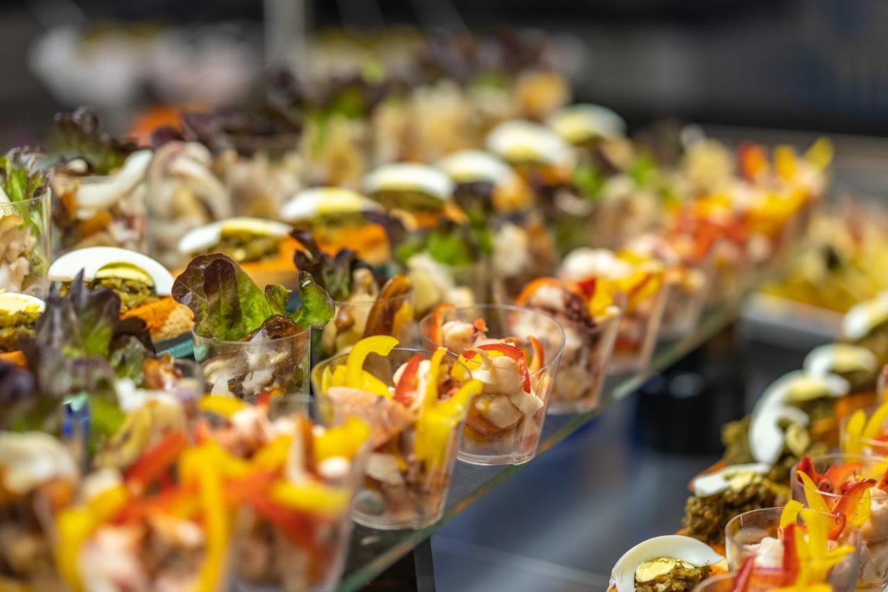 The Mirage Resort & Spa Hammamet Exterior foto A selection of tapas